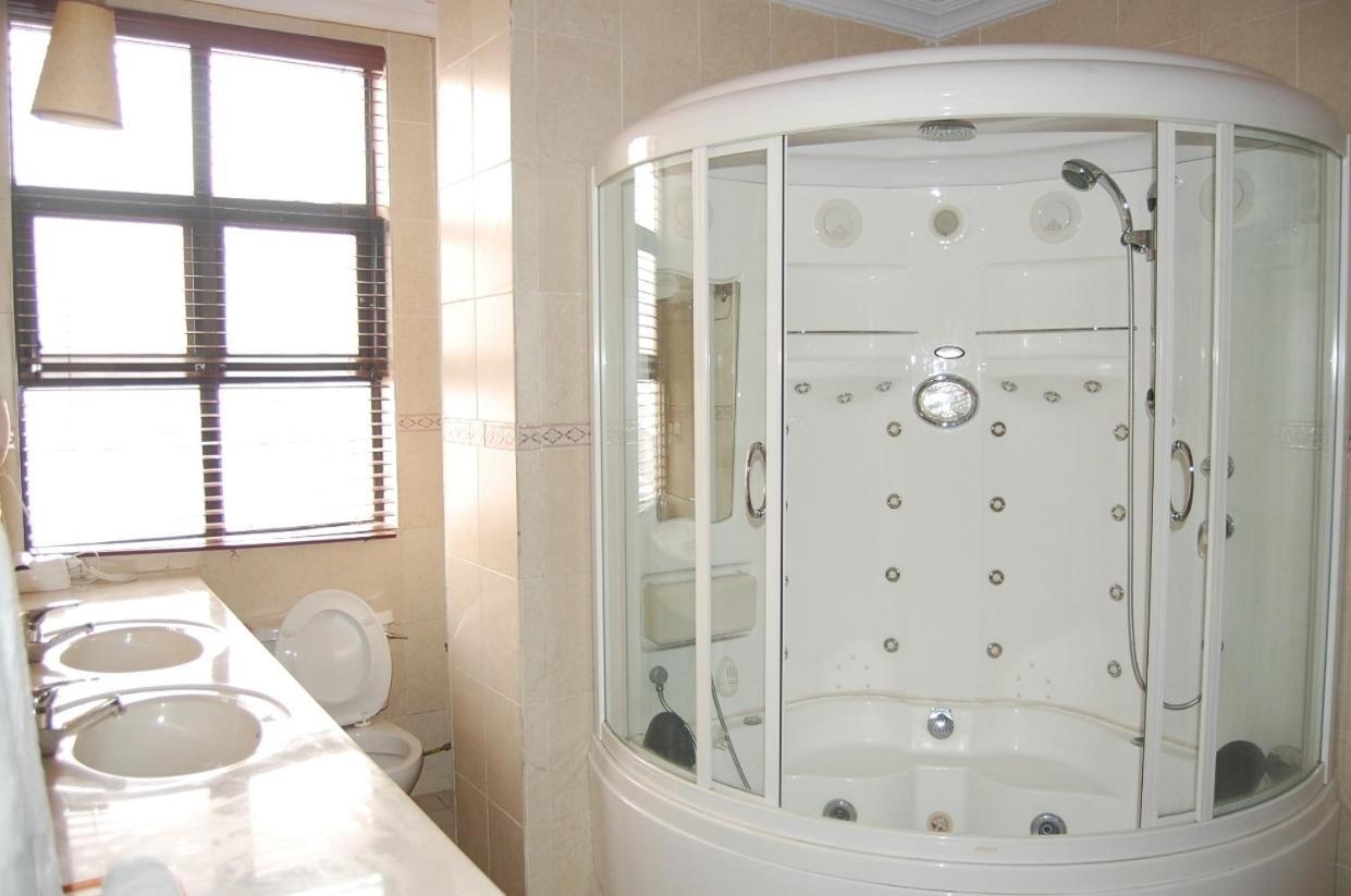 Owu Crown Hotel Ibadan Zimmer foto
