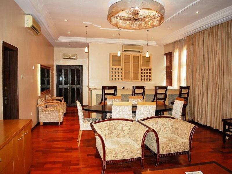 Owu Crown Hotel Ibadan Exterior foto