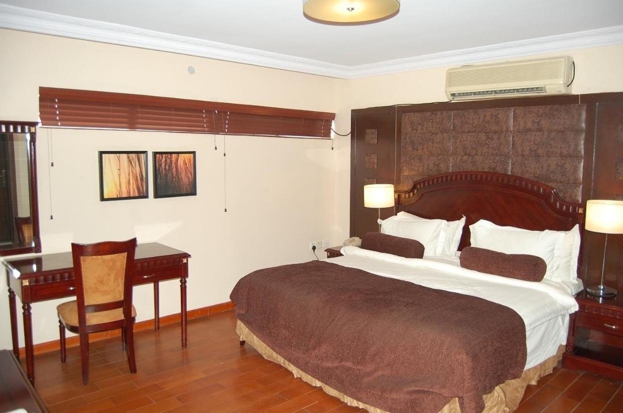 Owu Crown Hotel Ibadan Zimmer foto